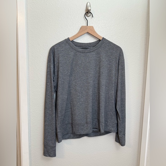 Patagonia Women's Long-Sleeved Glorya Twist Top - Ink Black Medium - Picture 3 of 9